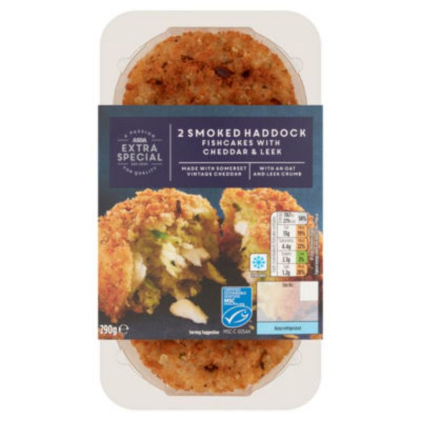 2 Smoked Haddock Fishcakes with Vintage Cheddar & Leek offer at £2.4