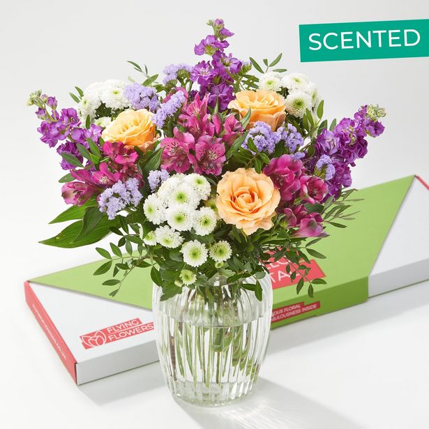 Summer Scents Letterbox offers at £29 in Flying Flowers